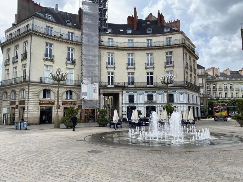 Local commercial dans Nantes à louer - Photo de l’immeuble – Image 2 sur 9