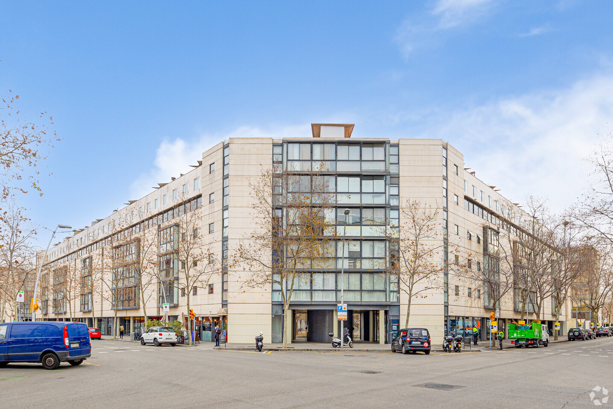 Immeuble residentiel dans Barcelone, Barcelona à vendre Photo principale– Image 1 sur 14