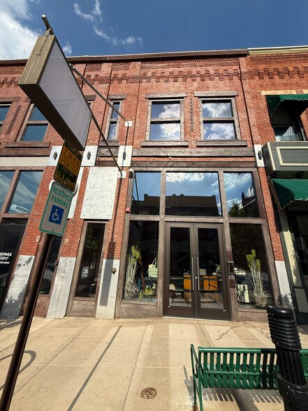 251/257 S Main Street portefeuille de 2 biens à vendre sur LoopNet.fr - Photo de l’immeuble – Image 3 sur 39