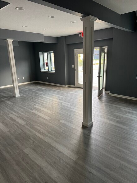 220 Main St, Gardner, KS à louer - Photo intérieure – Image 2 sur 4