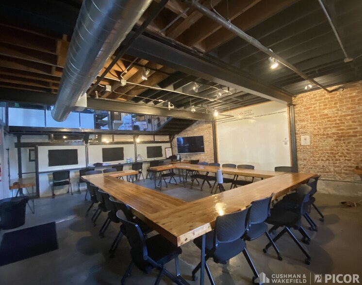 210-220 E Broadway Blvd, Tucson, AZ à louer - Photo de l’immeuble – Image 3 sur 8