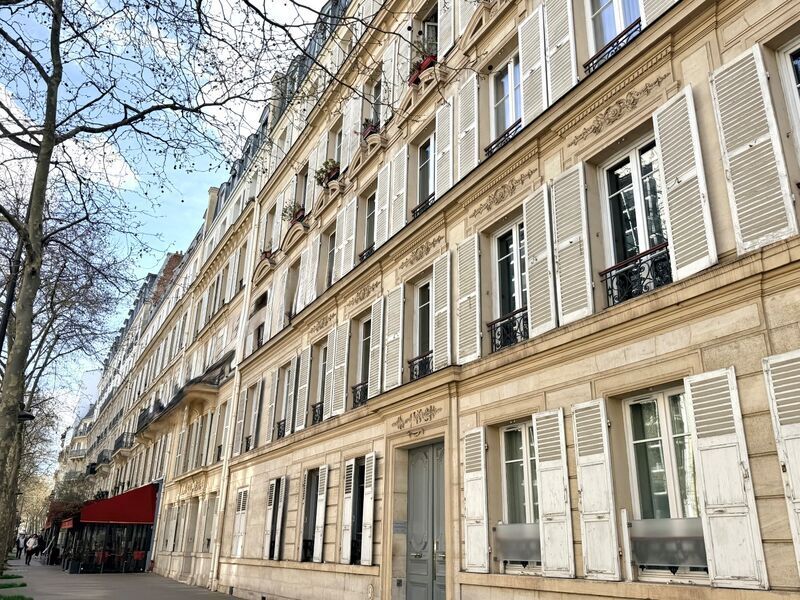 Immeuble residentiel dans Paris à vendre Photo de l’immeuble– Image 1 sur 14