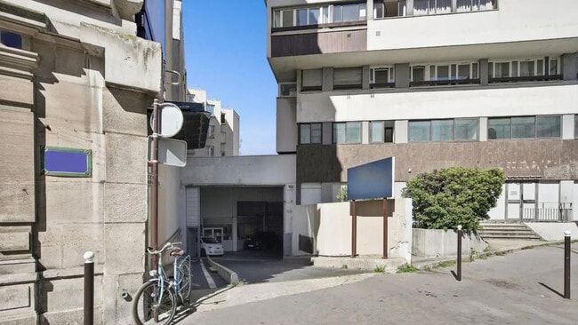 Plus de détails pour Bureau, Local d'activités à louer