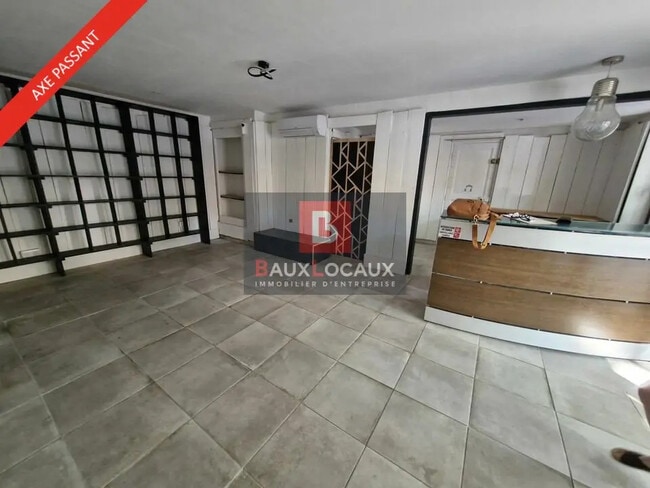 Plus de détails pour 25 Rue Victor Hugo, Velaux - Local commercial à louer
