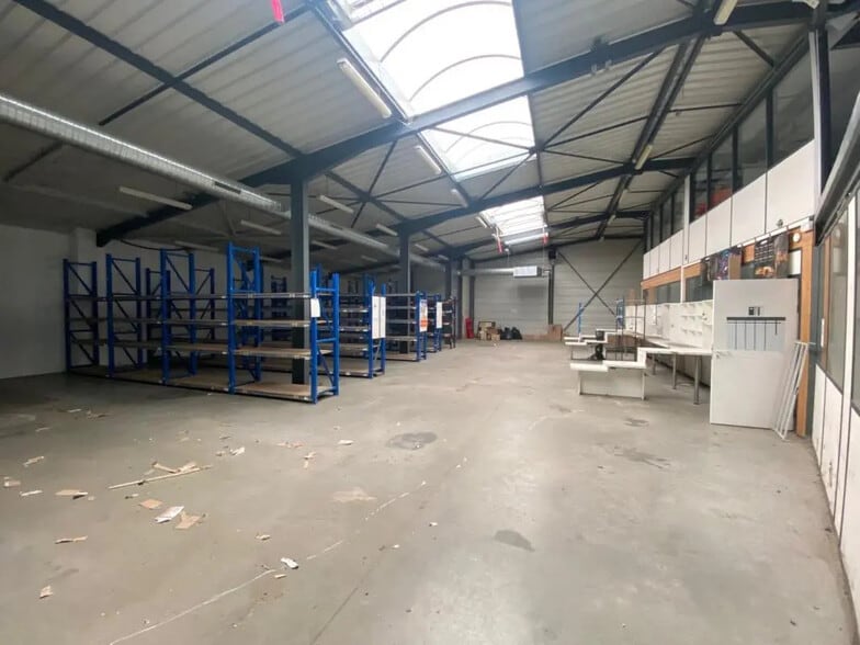 Local d’activités dans Irigny à louer - Photo intérieure – Image 3 sur 8