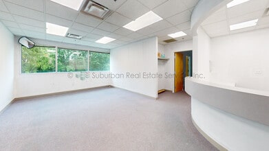 1900 Ogden Ave, Aurora, IL à louer Photo intérieure– Image 2 sur 8