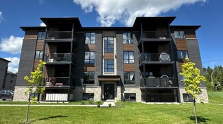 Plus de détails pour 74 Rue Saint-Jacques, Sainte-agathe-des-monts, QC - Logement à vendre