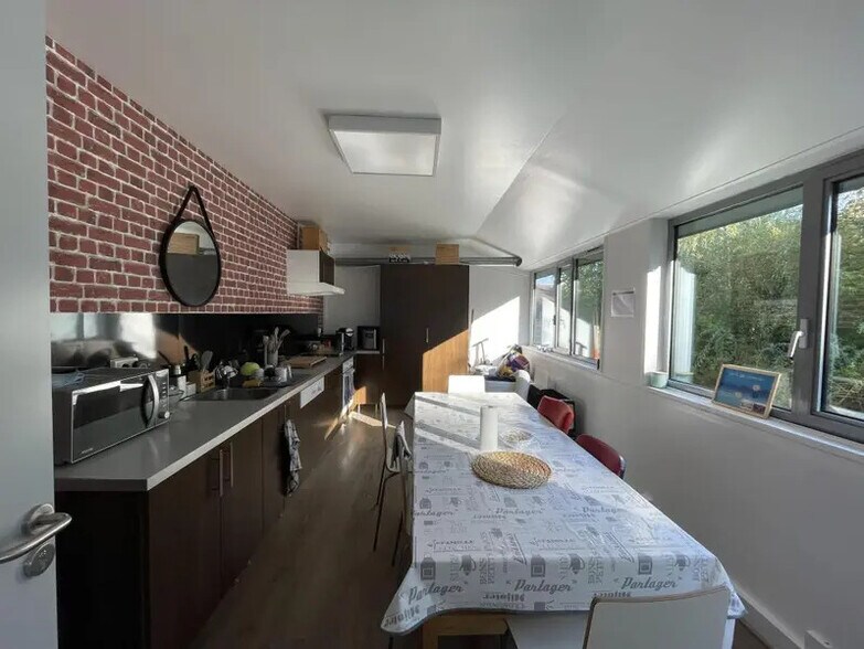 Rue Albert Einstein, Champs-sur-Marne à louer - Photo de l’immeuble – Image 3 sur 9