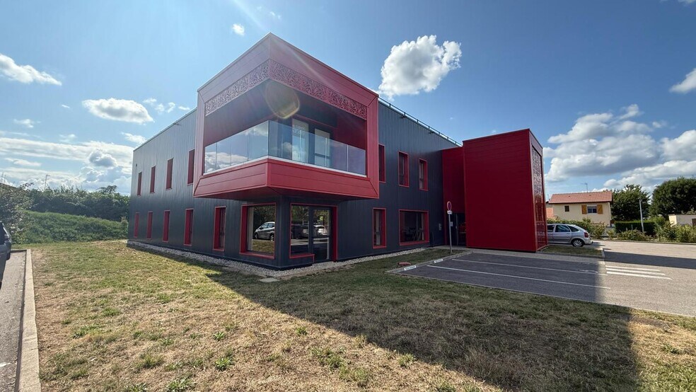 Bureau dans Bourg En Bresse à louer - Photo de l’immeuble – Image 1 sur 12