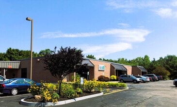 643 Route 211E, Middletown, NY à louer Photo intérieure– Image 2 sur 10