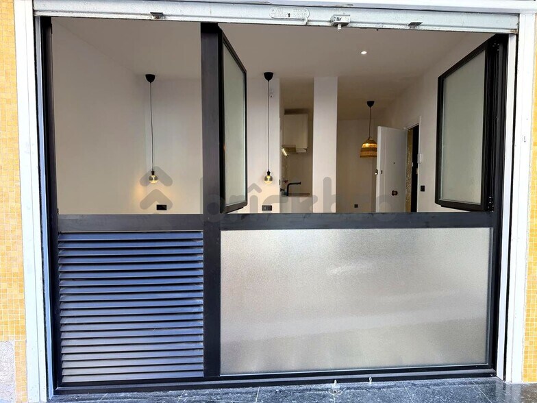 Immeuble residentiel dans Barcelone, Barcelona à vendre - Photo de l’immeuble – Image 3 sur 4