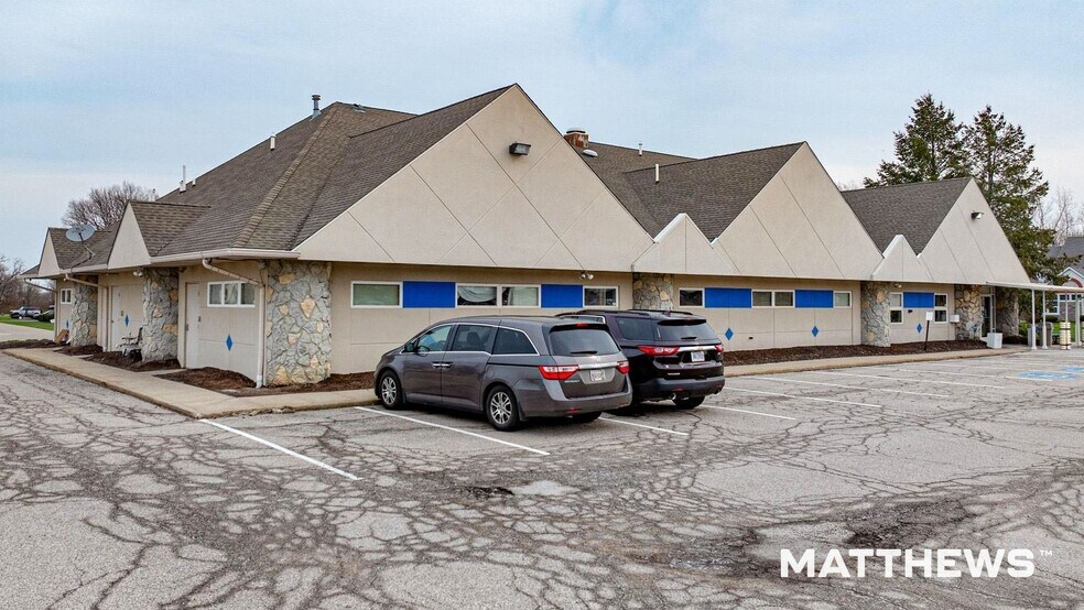5316 Hoag Dr, Elyria, OH à vendre - Photo principale – Image 1 sur 3
