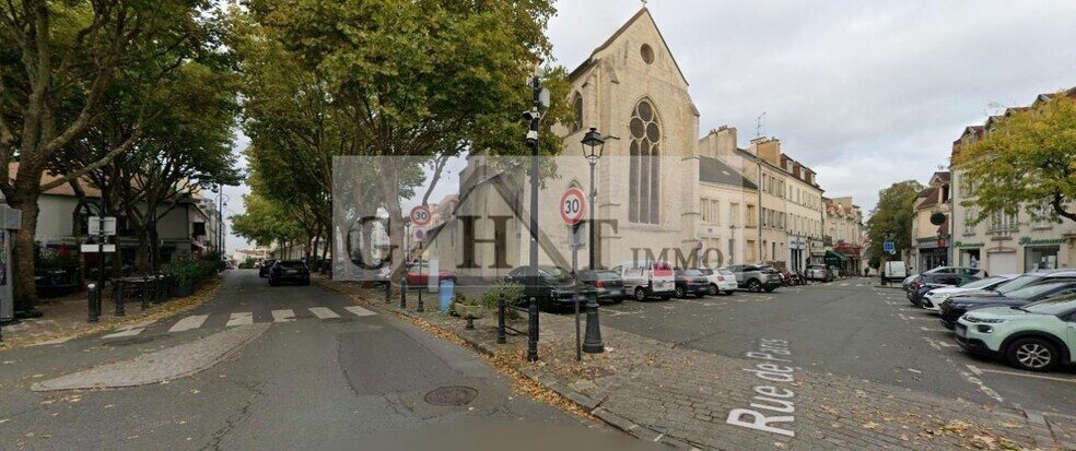 Local commercial dans Saint-Maur-des-Fossés à louer - Photo de l’immeuble – Image 2 sur 3