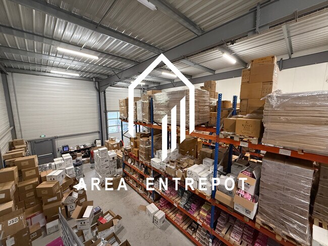 Plus de détails pour 153 Chemin De La Borie, La Penne-sur-Huveaune - Local d'activités à louer