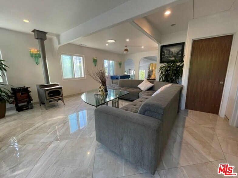 425 Sunridge St, Playa del Rey, CA à vendre - Photo de l’immeuble – Image 3 sur 41