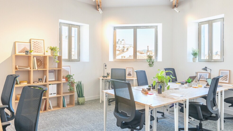 Bureau dans Marseille à louer - Photo de l’immeuble – Image 3 sur 7