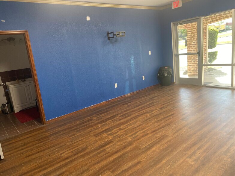 2601 Hilltop Dr, Sherman, TX à louer - Photo intérieure – Image 3 sur 12