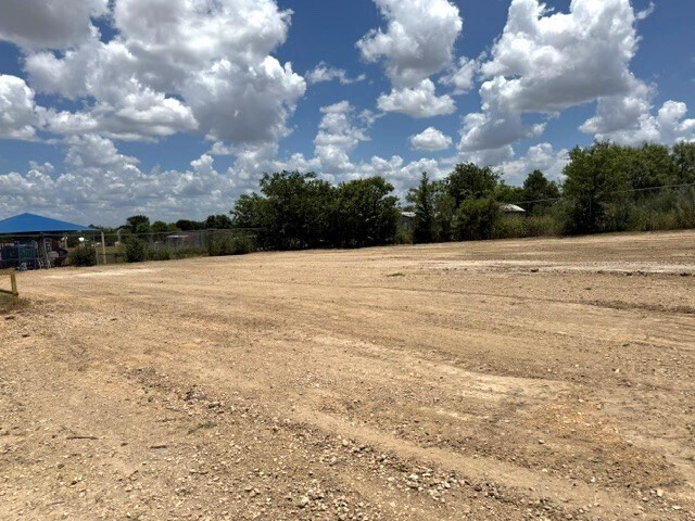 3517 W Highway 90, Seguin, TX à louer - Photo de l’immeuble – Image 2 sur 5