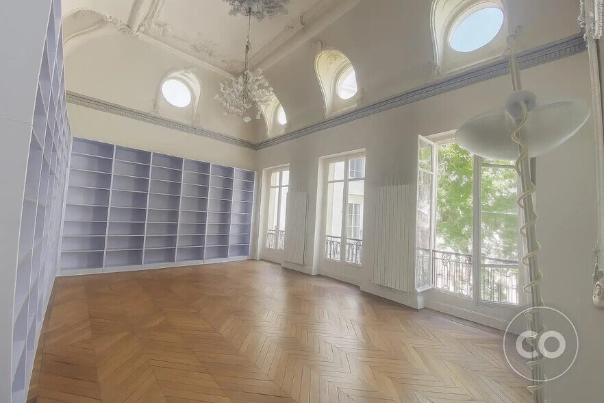 Bureau dans Paris à louer - Photo de l’immeuble – Image 2 sur 5