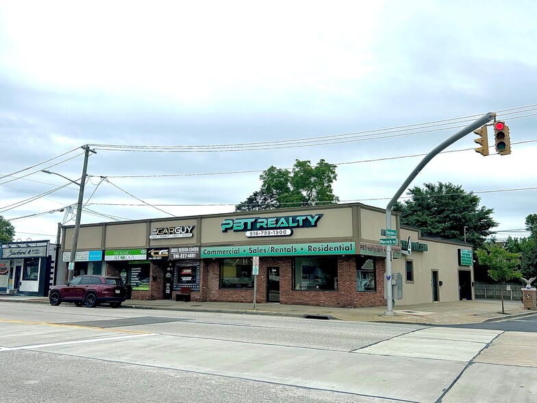 3022-3024 Merrick Rd, Wantagh, NY à louer - Photo de l’immeuble – Image 1 sur 2