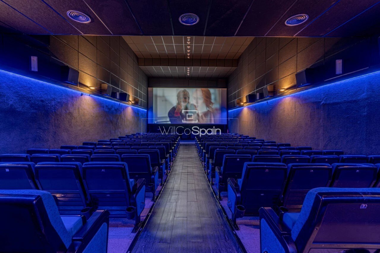 Local commercial dans Villa del Prado, Madrid à vendre Photo intérieure– Image 1 sur 20