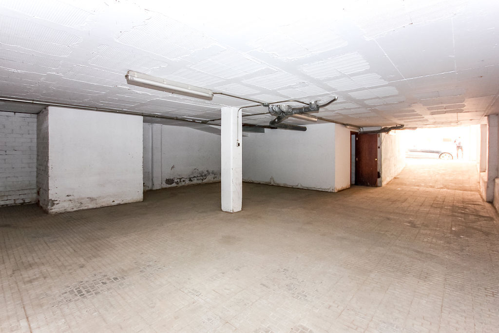 Cornellà de Llobregat, BAR 08940 -  -  - Photo intérieure - Image 1 of 9