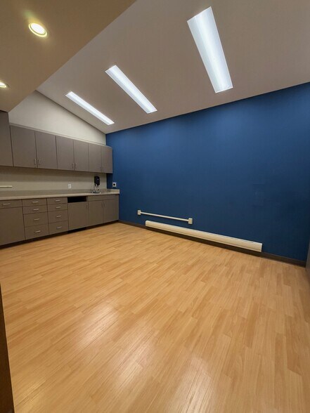 6517 S Drew Ave, Edina, MN à louer - Photo de l’immeuble – Image 3 sur 6