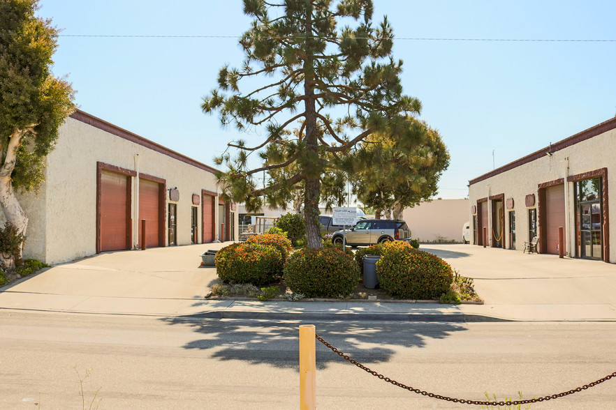1301 Tower Sq, Ventura, CA à louer - Photo de l’immeuble – Image 3 sur 5