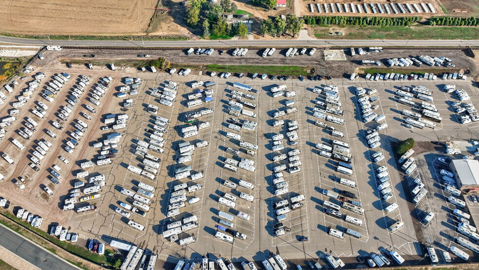 4070-4075 Camelot Cir, Longmont, CO à louer - Photo de l’immeuble – Image 2 sur 6