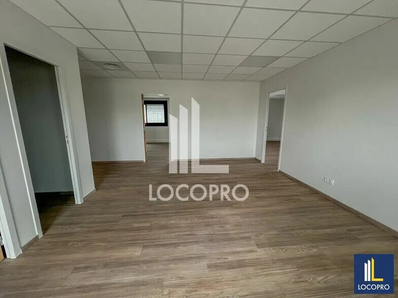 Bureau dans Avignon à louer - Photo intérieure – Image 2 sur 12