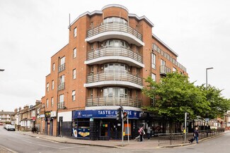 Plus de détails pour 2-2B Hanworth Rd, Hounslow - Local commercial à vendre