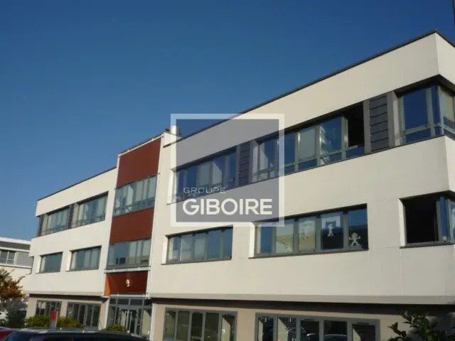 Bureau dans Saint-Grégoire à louer Photo de l’immeuble– Image 1 sur 3