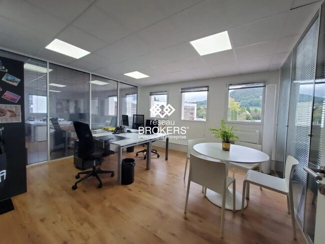 Plus de détails pour Bureau à louer