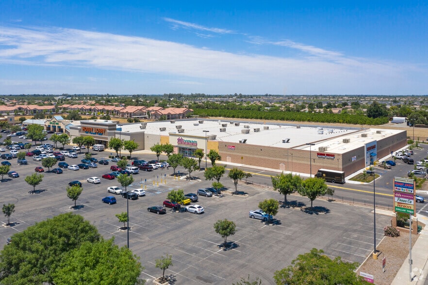 1702-1870 W Lacey Blvd, Hanford, CA à louer - Aérien – Image 2 sur 3