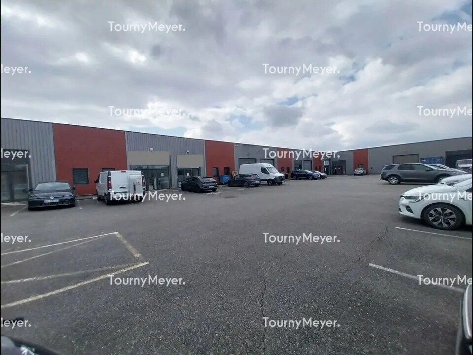 Local d’activités dans Montrabé à louer Photo de l’immeuble– Image 1 sur 4