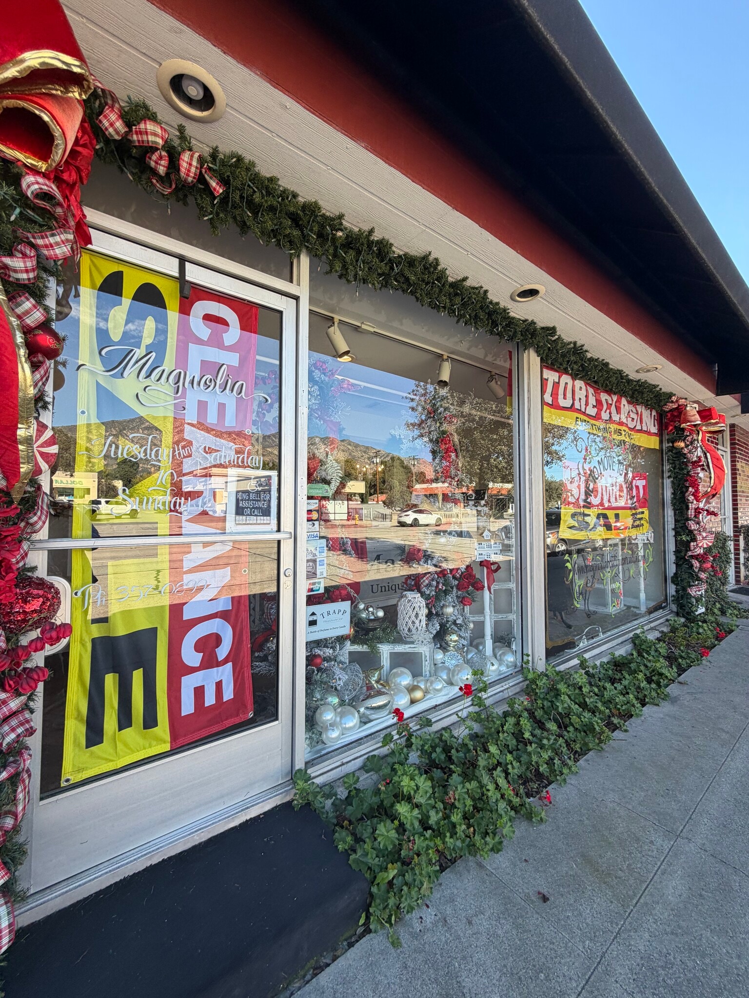 122-130 E Foothill Blvd, Arcadia, CA à louer Photo de l’immeuble– Image 1 sur 2