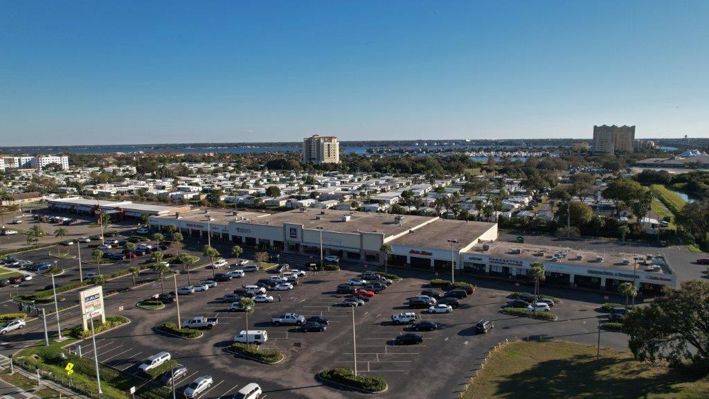 573 10th St E, Palmetto, FL à louer Photo de l’immeuble– Image 1 sur 4