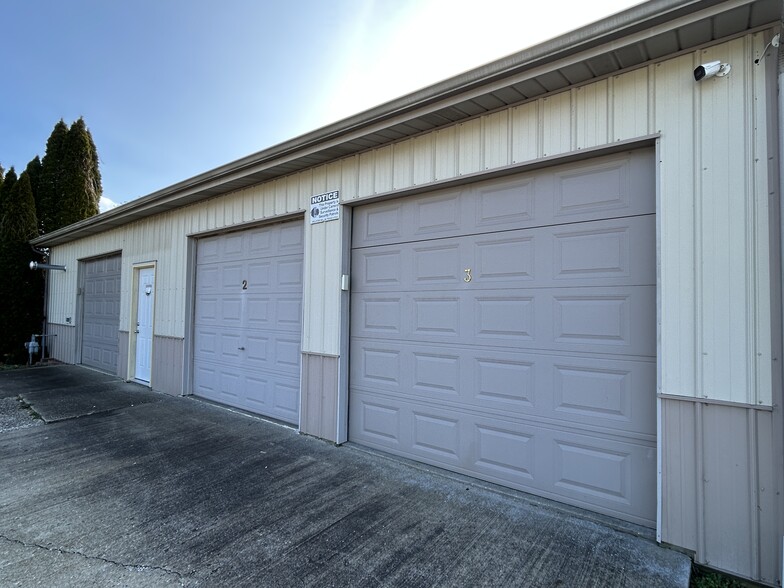 630 S West St, Oakland City, IN à vendre - Photo de l’immeuble – Image 2 sur 9