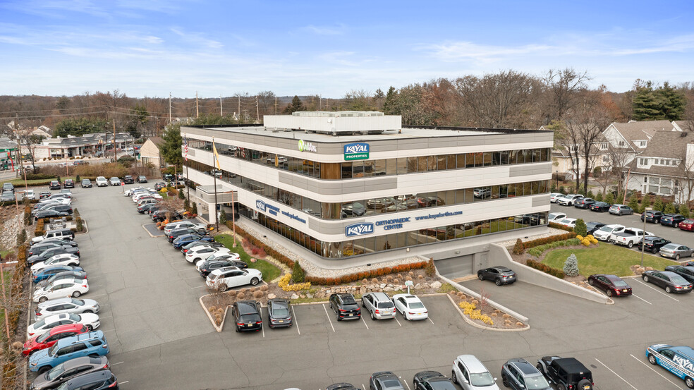 266 Harristown Rd, Glen Rock, NJ à louer - Photo de l’immeuble – Image 1 sur 7