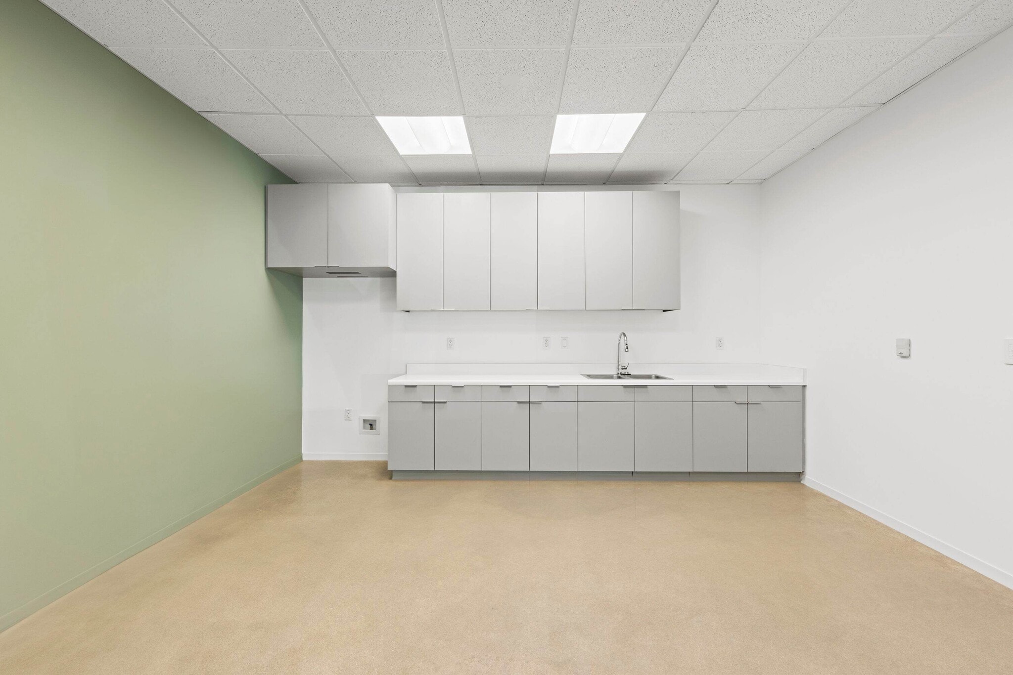 1 Jenner, Irvine, CA à louer Photo intérieure– Image 1 sur 8