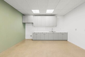 1 Jenner, Irvine, CA à louer Photo intérieure– Image 1 sur 8