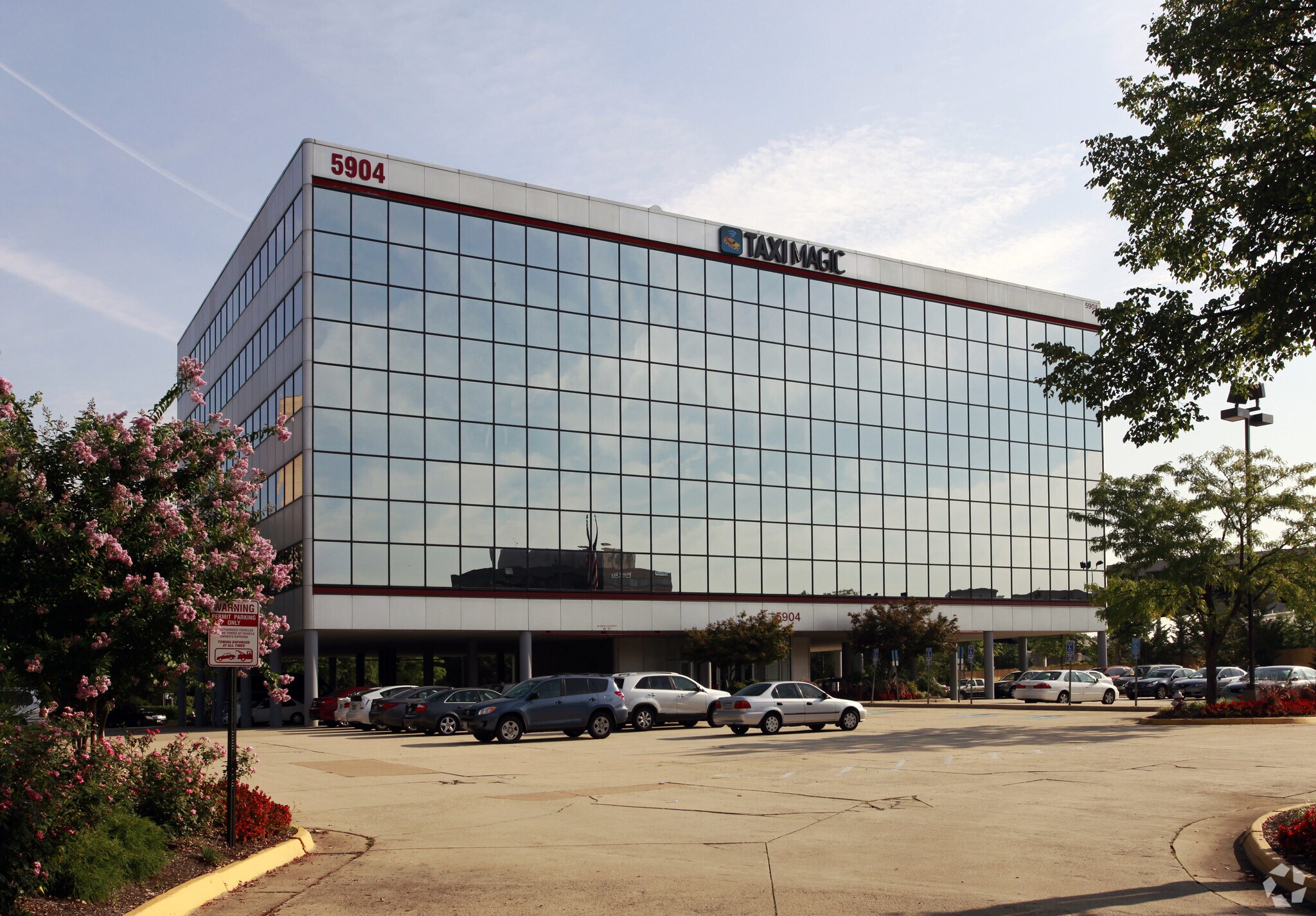 5904 Richmond Hwy, Alexandria, VA à louer Photo de l’immeuble– Image 1 sur 16