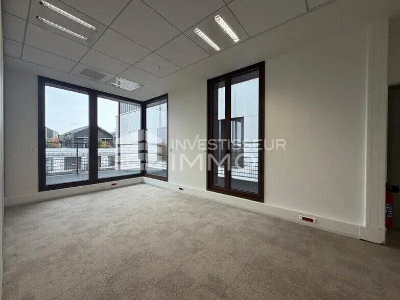 Bureau dans Montévrain à louer - Photo de l’immeuble – Image 2 sur 10