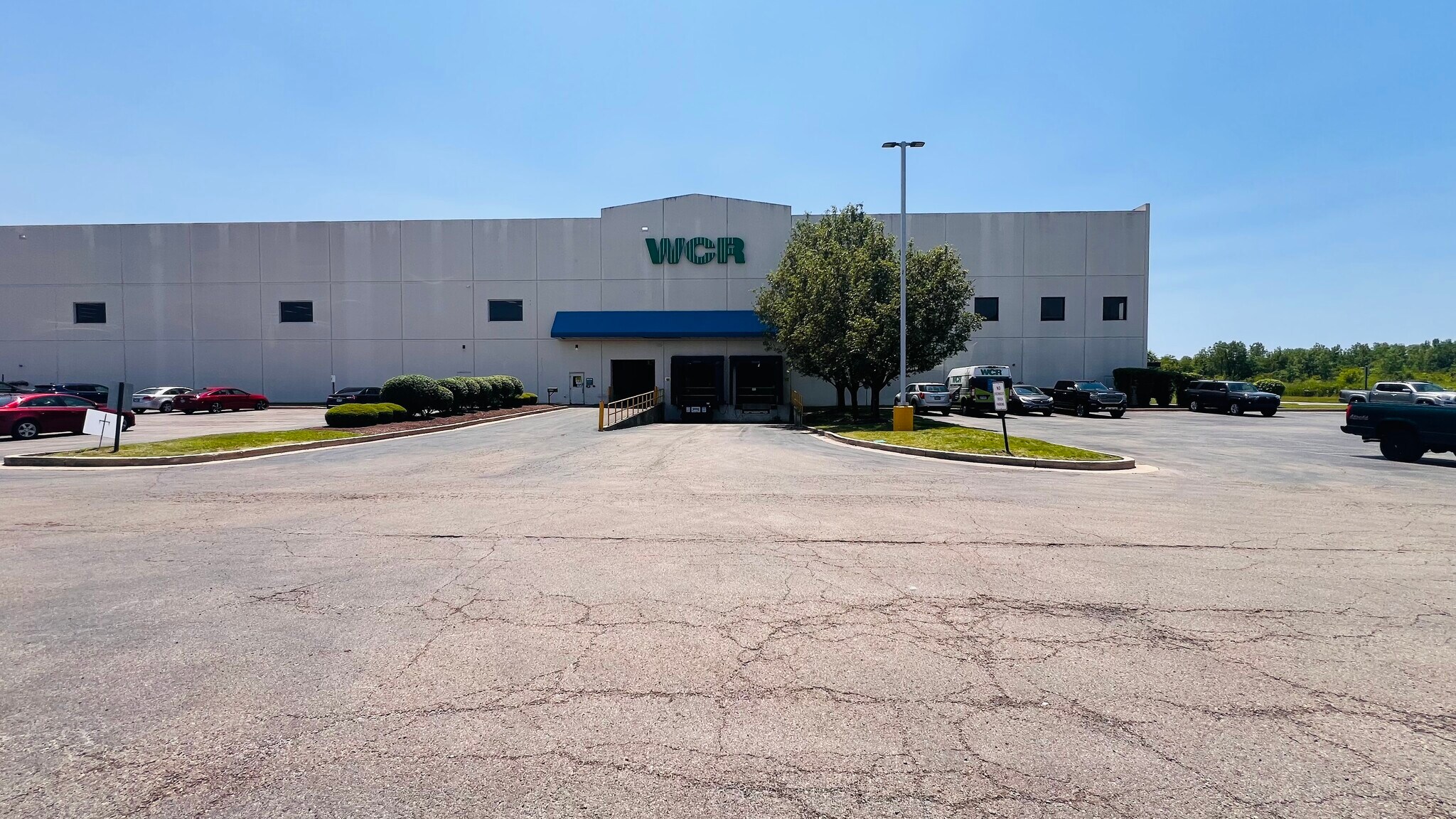 2377 Commerce Center Blvd, Fairborn, OH à louer Photo principale– Image 1 sur 8