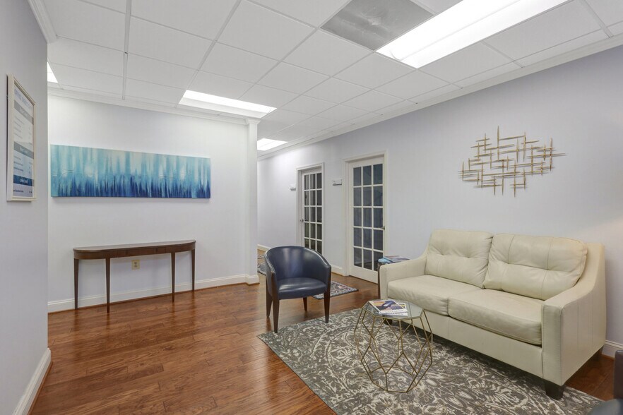 10470-10476 Armstrong St, Fairfax, VA à vendre - Photo intérieure – Image 2 sur 21