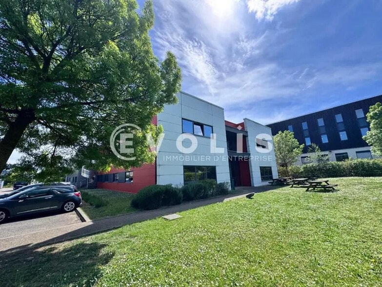 279 Allée Jacques Monod, Saint-Priest à vendre - Photo de l’immeuble – Image 2 sur 30