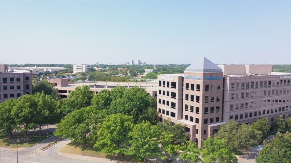 9201 N Central Expy, Dallas, TX à louer - Vidéo sur l’annonce professionnelle – Image 2 sur 9