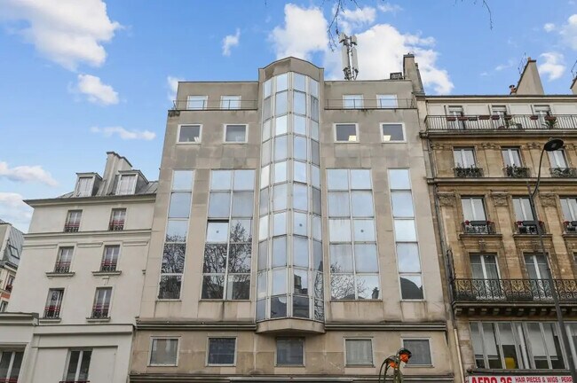 Plus de détails pour 51 Boulevard De Strasbourg, Paris - Bureau à vendre