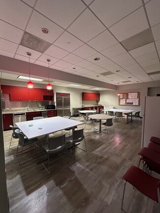 Plus de détails pour 50 US Highway 9, Morganville, NJ - Bureau à louer