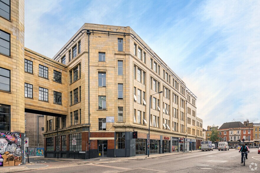 6 Corbet Pl, Londres à louer - Photo de l’immeuble – Image 3 sur 4